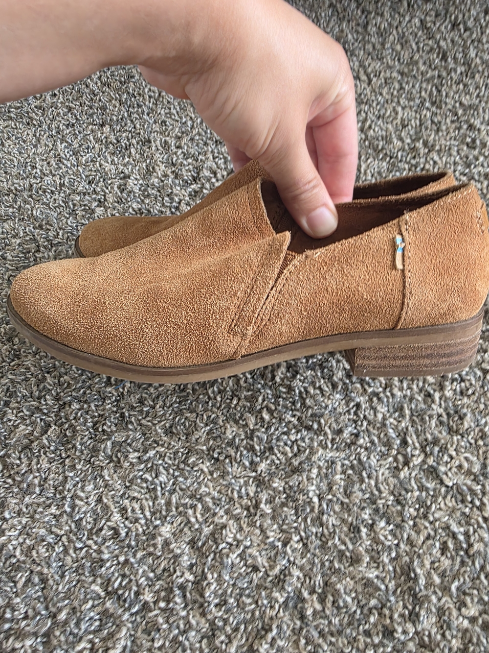 TOMS Women’s Size 6 Tan Suede Slip On Loafers Low Block Heel Casual Shoes - Picture 6 of 8
